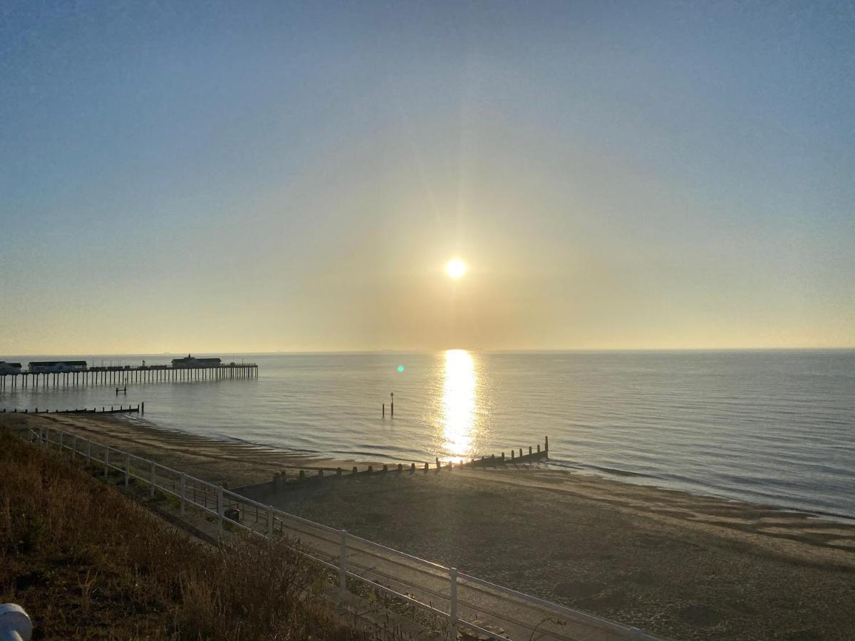 Villa Northcliffe, Southwold Seafront Sleeps 14 Exterior foto